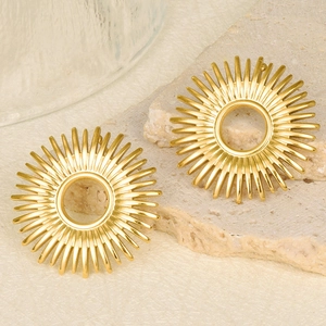 304 Stainless Steel Sunburst Stud Earrings For Women Hollow Geometric Design Electroplated Fashion Lightweight Pierced Jewelry