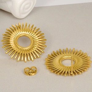 18k gold plated 304 stainless steel sunburst stud earrings with matte textured finish