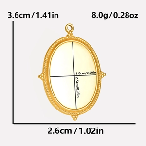 Vue détaillée des dimensions du pendentif ovale plaqué or 18K avec texture de corde torsadée