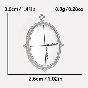 Vue macro du plateau de pendentif ovale en acier 304 avec dimensions et poids précis