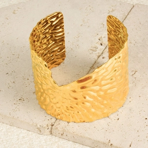 Bracelet Jonc Martelé en Acier Inoxydable Réglable pour Femme Minimaliste Ouvert en C Large Bijoux Plaqué Or