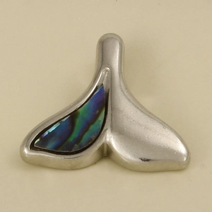 Macro view of 304 stainless steel fishtail pendant with colorful abalone shell inlay