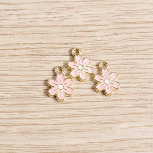Pendentifs fleur de cerisier en émail rose et doré pour création de bijoux DIY