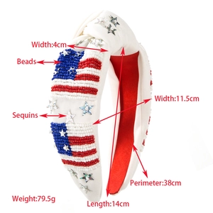 Détail du bandeau drapeau USA avec perles rouges blanches bleues et étoiles argentées