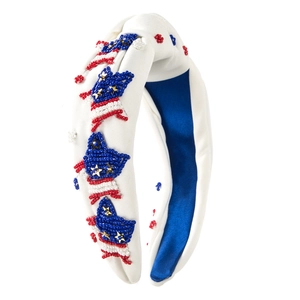 Détail du bandeau drapeau américain avec perles, sequins et étoiles dorées brodées