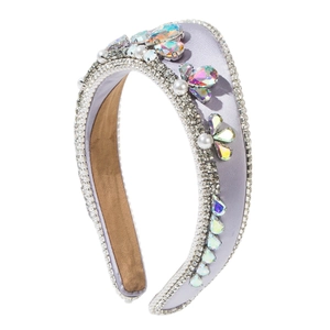 Elegante cerchietto largo in raso lavanda con strass a farfalla e perle da donna