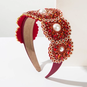 Serre-tête large style baroque avec strass rouges et perles sur velours bordeaux