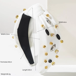 Gepolstertes weißes Stirnband mit glitzernden Strasssteinen und sportlichen Anhängern