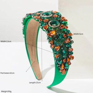 Serre-tête baroque vert en satin avec cristaux émeraude pour coiffure de soirée