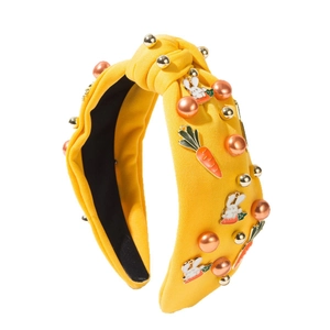 Serre-tête noué jaune avec perles et breloques lapin et carotte sur tissu maille