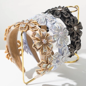 Vintage Baroque Pave Rhinestone 3D Floral Headband For Women Elegant Satin Fabric Wide Padded Hair Hoop Wedding Party Hair Accessories