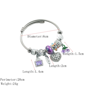 Silbernes Perlenarmband mit Herzschloss und Kirschanhängern für Damen, 20cm verstellbar