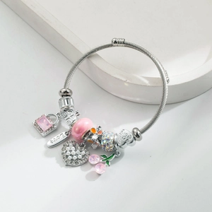 Silbernes Edelstahl-Armband mit rosa Anhängern, Herzschloss und Kirsch-Motiv für Damen