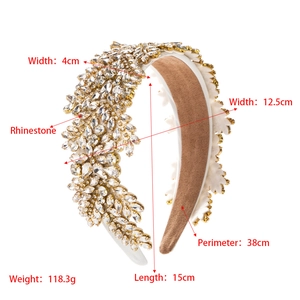 Dettaglio del cerchietto barocco con strass, motivi a foglia e specifiche dimensionali