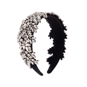 Cerchietto barocco di lusso con strass scintillanti su base in velluto nero