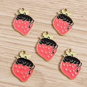 Alloy Enamel Black Cat Strawberry Pendant For DIY Necklace Jewelry Making Accessory Cartoon Animal Charms Rose Red