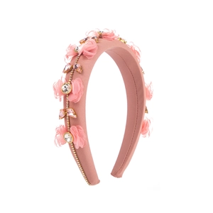 Serre-tête fleuri rose chic avec cristaux étincelants et roses en tissu pour femme