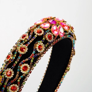 Barock-Haarreif aus Samt mit bunten Strasssteinen und rosa Edelsteinen für edlen Look