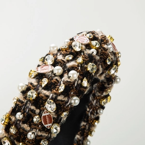 Serre-tête en tweed chic avec perles, strass et accents de rugby en émail coloré