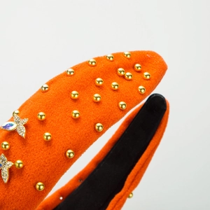 Orangefarbenes Barock-Haarband mit Goldnieten und Kristall-Schmetterlingsdekor