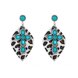Boucles d'oreilles feuilles en cuir léopard avec accents de croix en turquoise