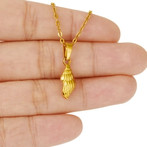 Collier minimaliste en acier inoxydable 304 doré avec pendentif coquillage