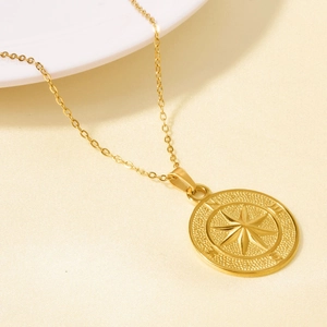 304 Stainless Steel Compass Rose Pendant Necklace North Star Octagonal Star Engraved Directional Medallion Jewelry For Men Women