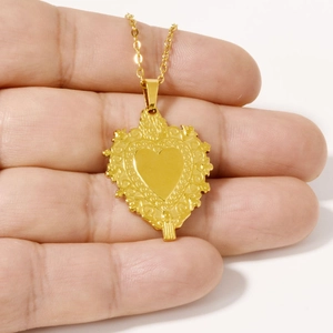 Collana con ciondolo a cuore in acciaio inossidabile placcato oro 18k per donna