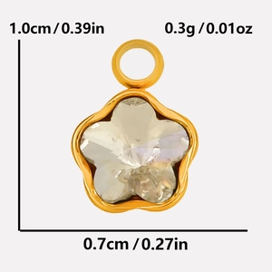 Detailansicht eines 10mm Goldblumenanhängers mit klarem Kristall und Maßangaben