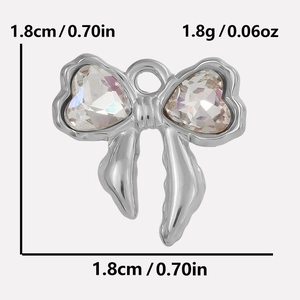 Detail of 304 stainless steel bow pendant with heart-shaped crystals and dimensions