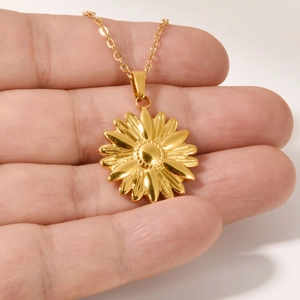 Collier élégant avec pendentif tournesol en acier inoxydable 304 doré sur chaîne maille