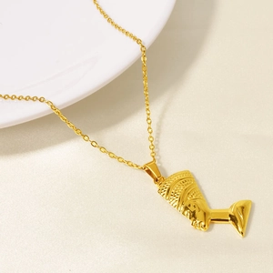 Vintage 304 Stainless Steel Ancient Egyptian Queen Nefertiti Head Portrait Pendant Necklace 18K Gold Plated Pharaoh Jewelry For Men Women
