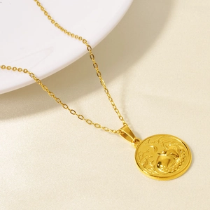 Collier Pendentif Renard en Relief Acier Inoxydable 304 Plaqué Or 18K Pièce Ronde Lune Étoile Bijoux Unisexe Vintage