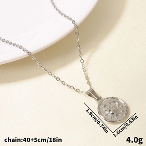 Macro shot of 304 stainless steel necklace with sun moon pendant and 4.0g weight details