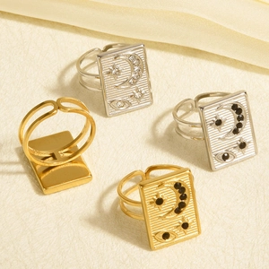 4er-Set minimalistische Himmelsringe in Gold und Silber mit Mond- und Sternmotiven