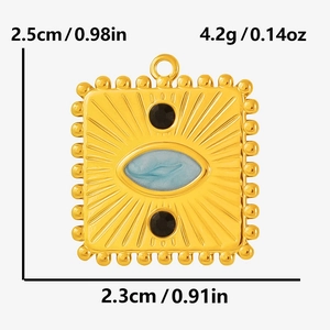 Detailed specs of the vintage evil eye gold pendant showing 2.5cm height and 4.2g weight