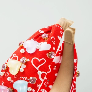 Serre-tête rouge à motif cœur avec charms colorés et perles blanches élégantes