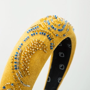 Serre-tête large perlé à la main en velours gingembre avec motifs de perles en vagues