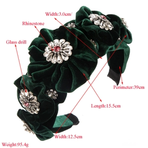 Exquisites dunkelgrünes Samt-Stirnband mit Blumen und Strasssteinen für elegante Feste