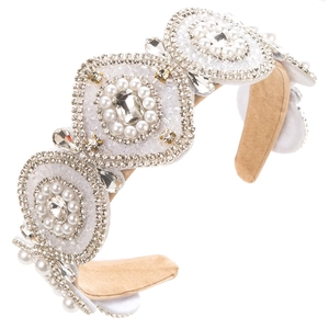 Luxurious retro wide headband with handcrafted pearls and shimmering crystals
