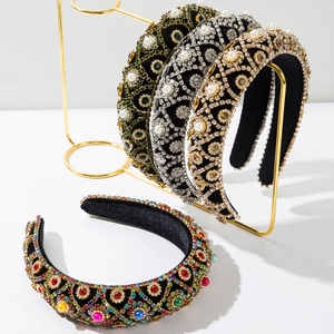 Baroque Padded Velvet Wide Headband For Women Luxury Rhinestone Artificial Pearl Embellished Floral Pattern Hair Band Party Wedding Hair Accessories