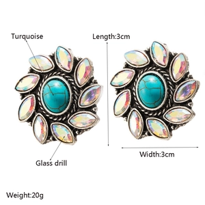 Orecchini bohémien a forma di fiore con turchese e cristalli cangianti in argento