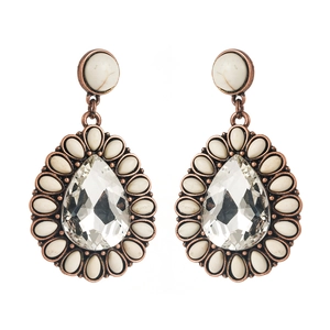 Vintage boho oorbellen met witte druppelvormige edelstenen en antieke bronzen afwerking