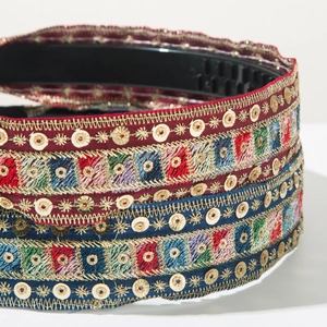 Bohemian embroidered headband with geometric patterns and anti-slip teeth design