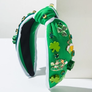 Détail du serre-tête vert pour la Saint-Patrick avec trèfles et cristaux brillants