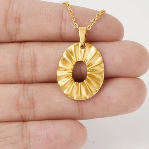 Collier en acier inoxydable 304 plaqué or 18k avec pendentif ovale ajouré irrégulier