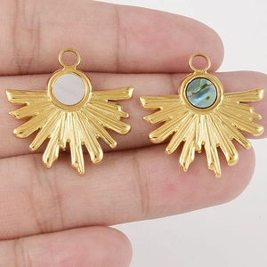 Pendentif soleil en acier 304 avec incrustation d'abalone et nacre blanche