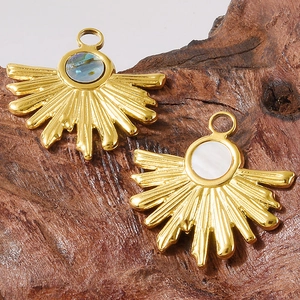 Pendentif soleil en acier 304 avec incrustation d'abalone naturelle et nacre blanche