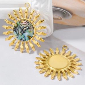 Pendentif soleil en acier inoxydable 304 et nacre d'abalone, vue double face pour bijoux