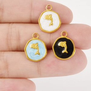 Pendentifs dauphin émaillés en acier inoxydable doré en trois couleurs pour bijoux DIY